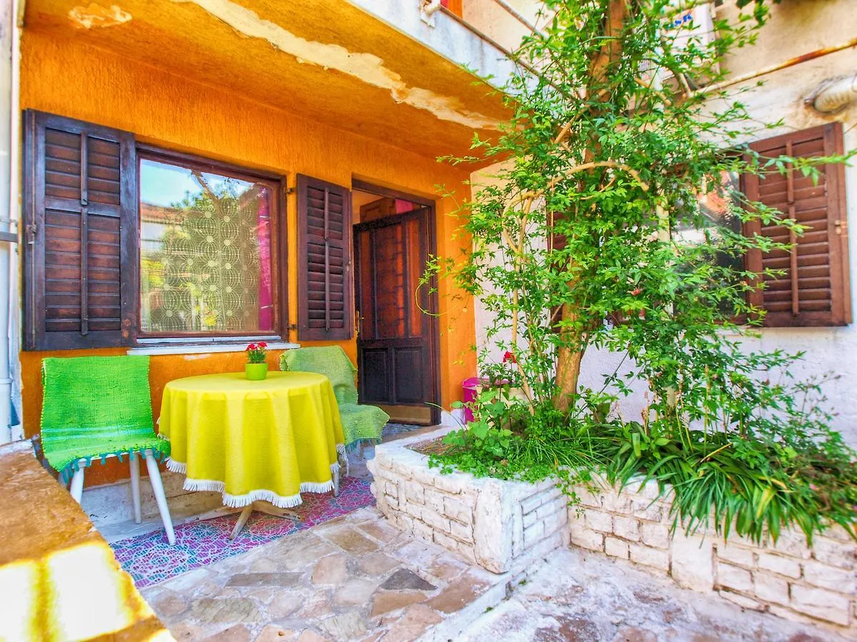 Apartments Slavica 1356 Pjescana Uvala Croatia