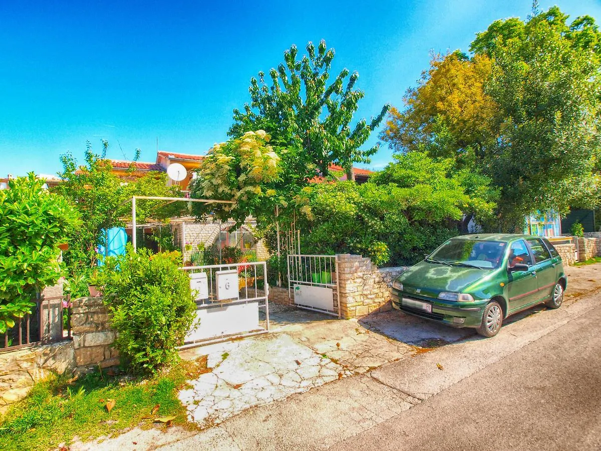 Apartments Slavica 1356 Pjescana Uvala