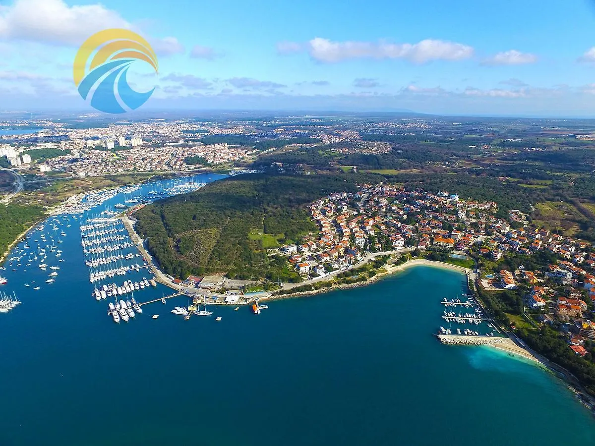 Apartments Slavica 1356 Pjescana Uvala