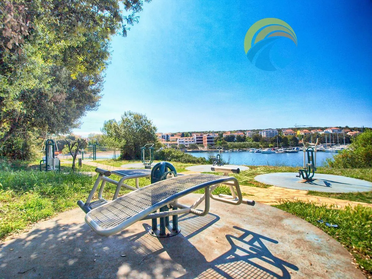 Apartments Slavica 1356 Pjescana Uvala