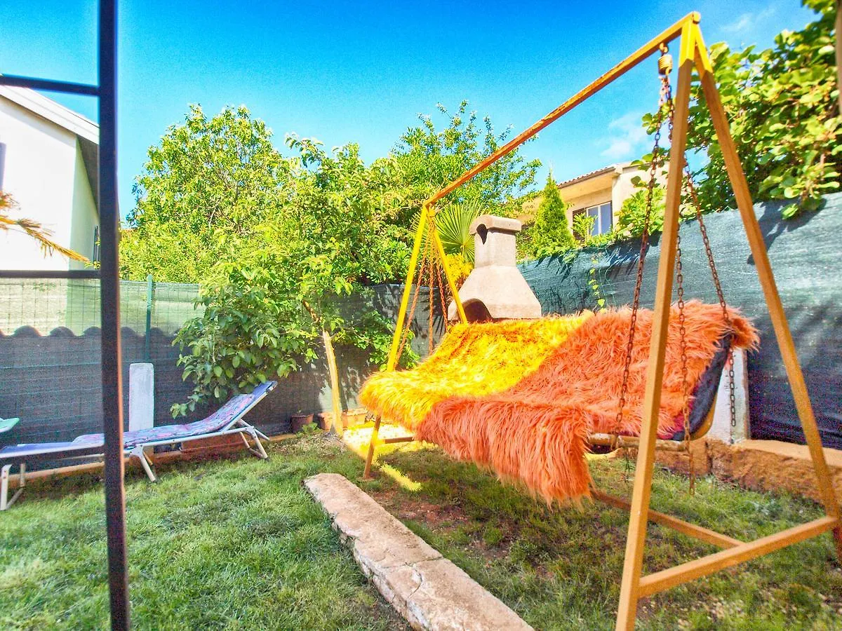 Apartments Slavica 1356 Pjescana Uvala Croatia