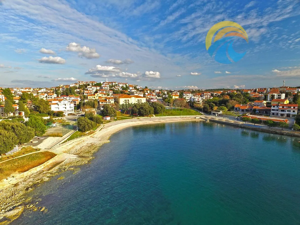 Apartments Slavica 1356 Pjescana Uvala Croatia