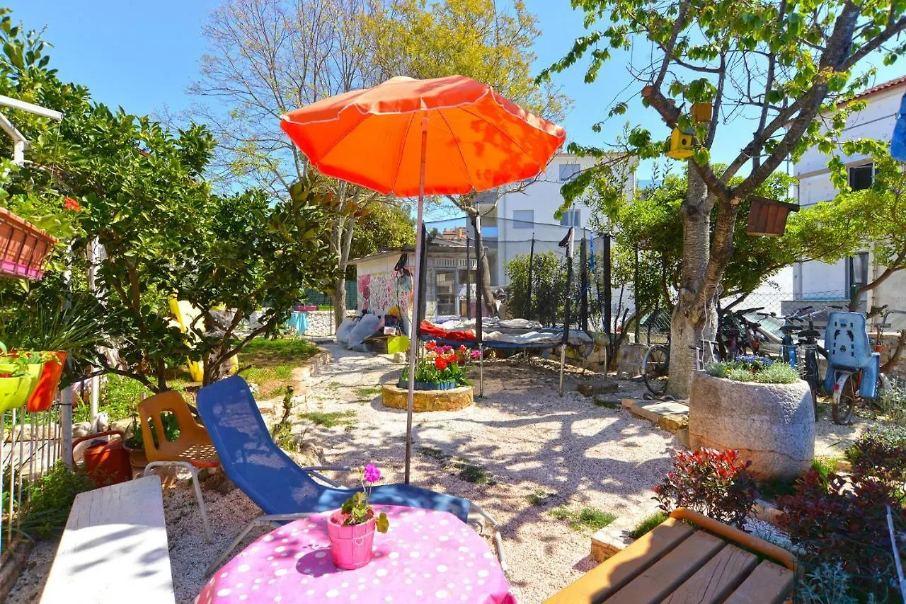 Apartments Slavica 1356 Pjescana Uvala Croatia