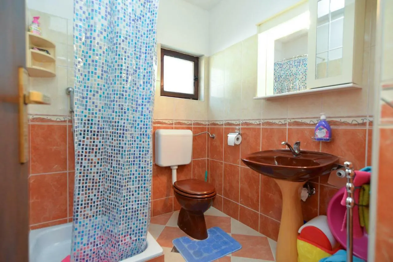 Apartments Slavica 1356 Pjescana Uvala 0*,