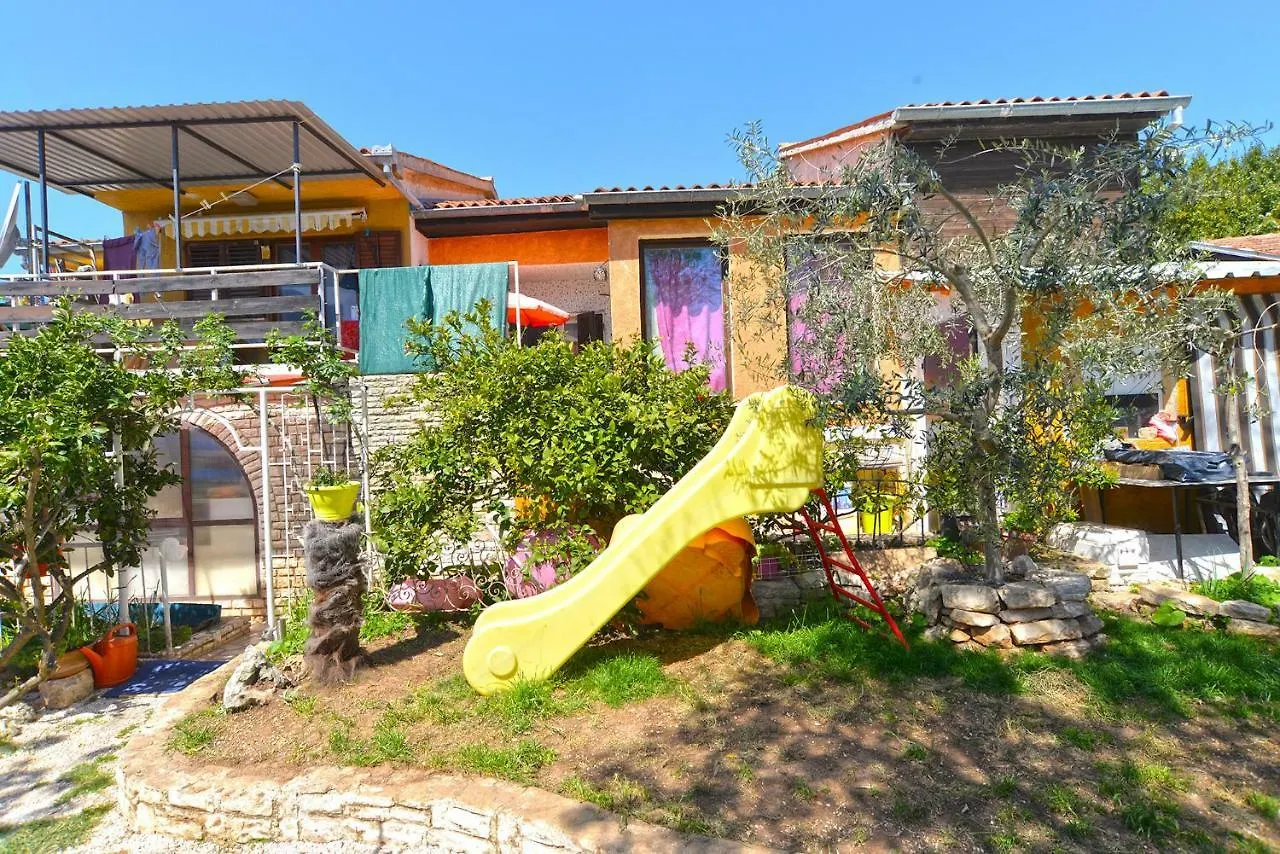 Apartments Slavica 1356 Pjescana Uvala