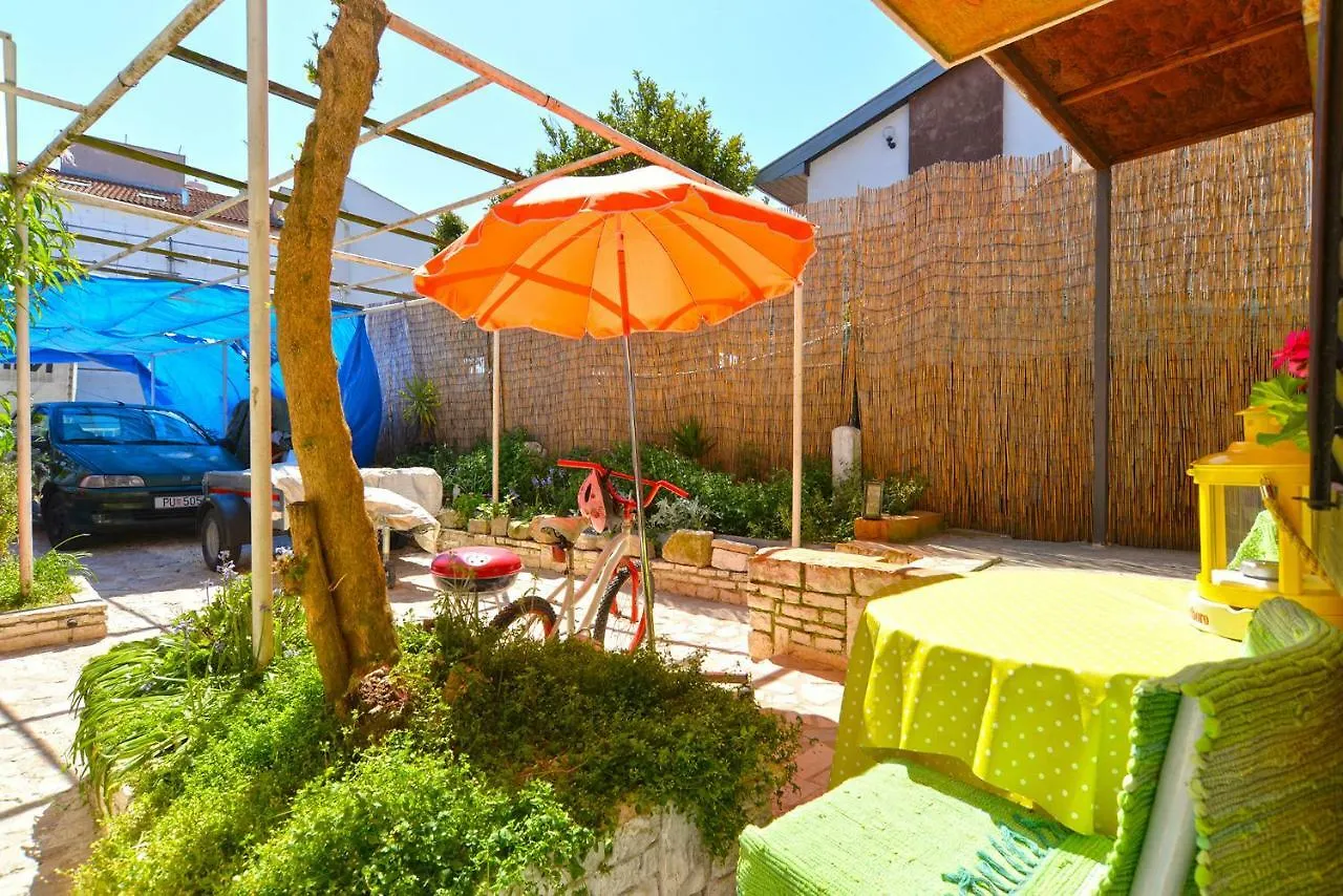 Apartments Slavica 1356 Pjescana Uvala