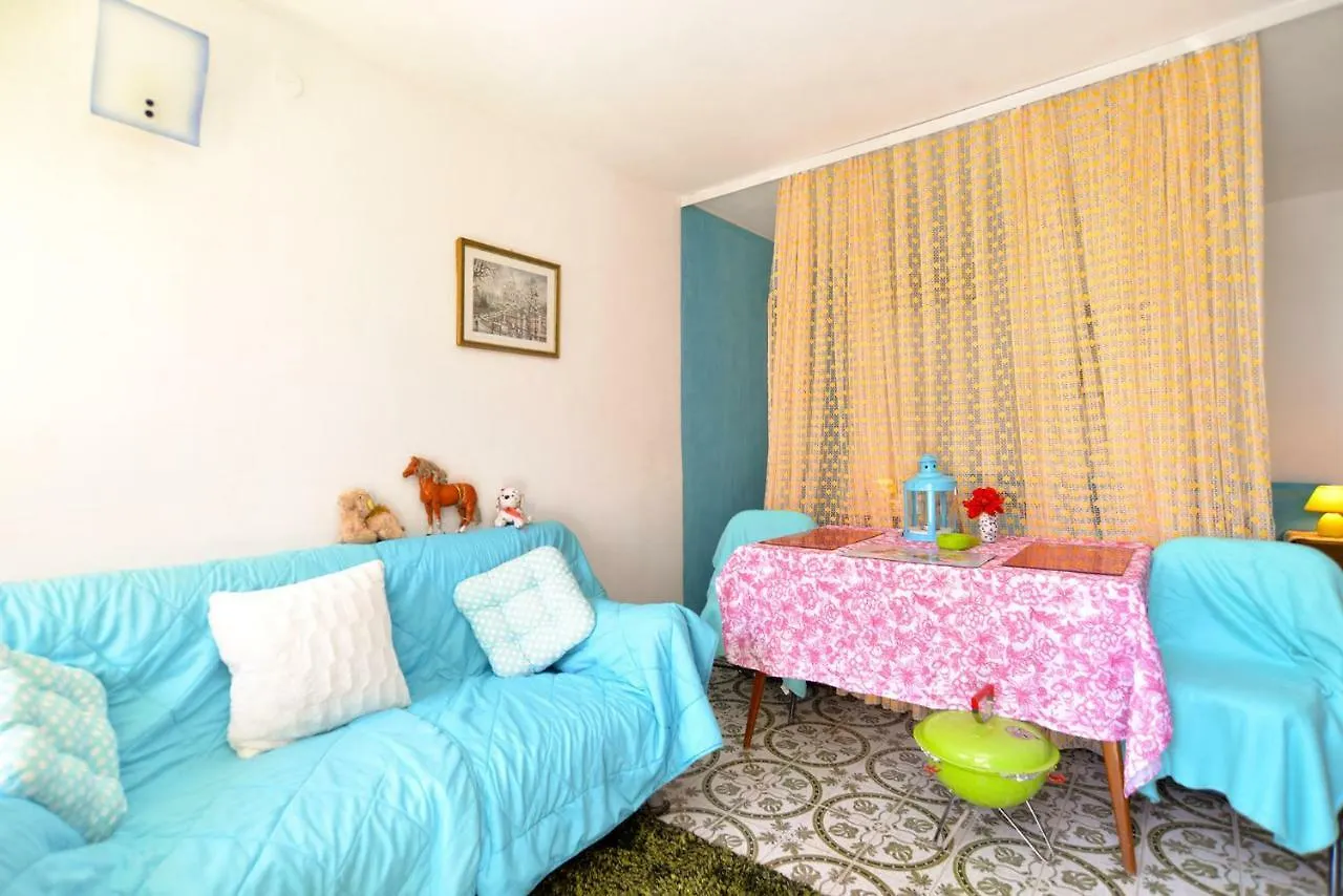 Apartments Slavica 1356 Pjescana Uvala